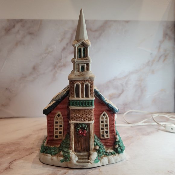 Village Square Vintage Lighted Church Christmas - Picture 1 of 11